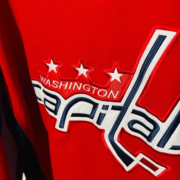 Red Washington capitals jersey - Picture 4 of 6